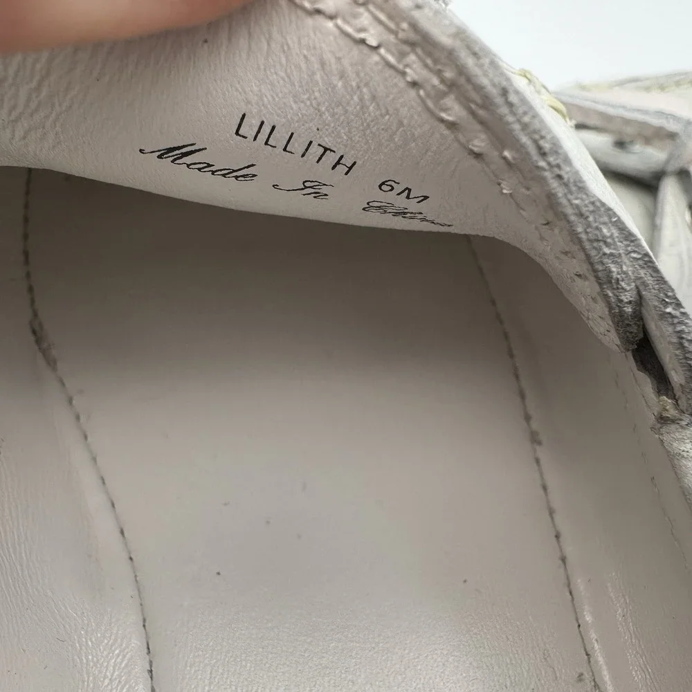 DONALD J. PILNER LILLITH‎ Boat Shoes Brushed Metallic Silver Size 6 NWOB